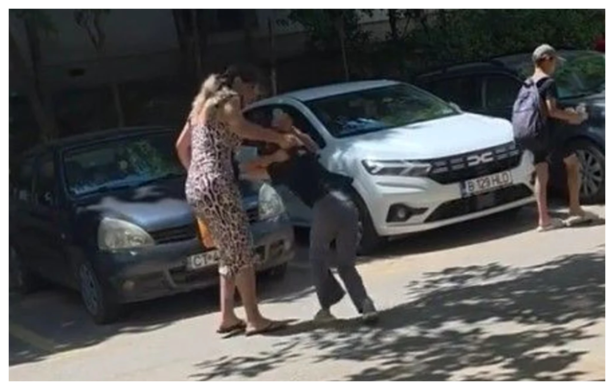 Scene șocante la Constanța. Mamă filmată în timp ce își bătea fiica de 8 ani pe stradă: ”Nu mai pot, mă disperă”. Femeia riscă să ajungă după gratii