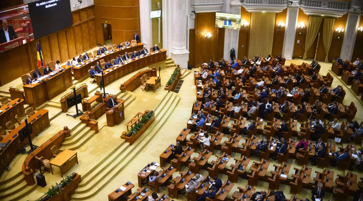 Bonusuri de performanță pentru angajații ANAF și ai Autorității Vamale Române aprobate de Senat. Recompensele vor fi limitate la 12% din fondul de salarii