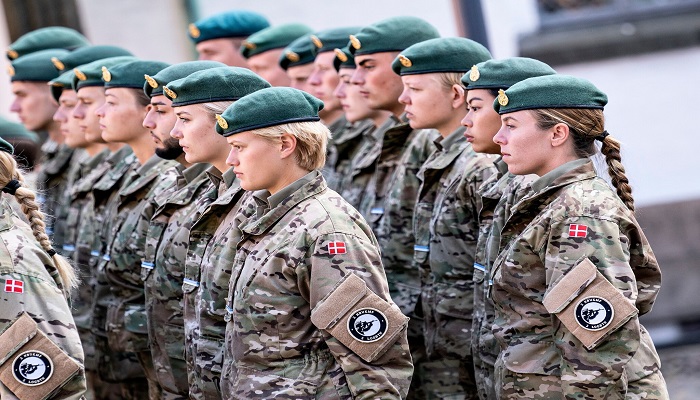 Efectele războiului din Ucraina. Serviciul militar obligatoriu de 11 luni, sunt încorporate şi tinerele de peste 18 ani