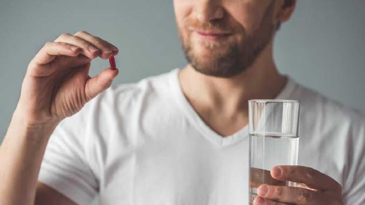 Pericolul uriaș al suplimentelor cumpărate online. Un bărbat și-a distrus căsnicia după ce a luat, fără să știe, testosteron ascuns în produse