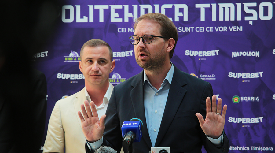 Dominic Fritz: În prezența lui Simonis n-am băut niciodată altceva decât apă plată