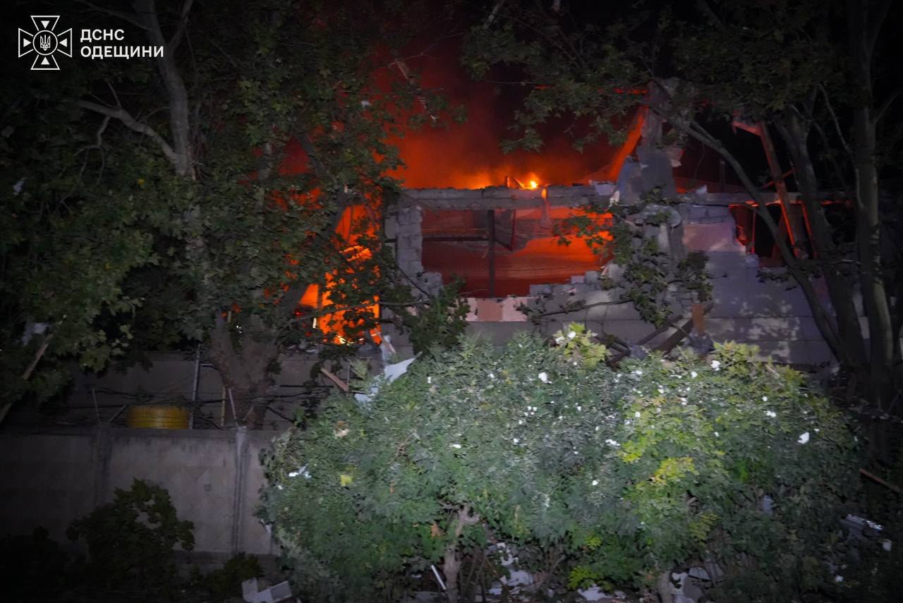 Rusia, un nou atac masiv în Ucraina. Bombardamente la Odesa, pană masivă de curent la Nikoleav. Kievul vrea negocieri cu Moscova în octombrie