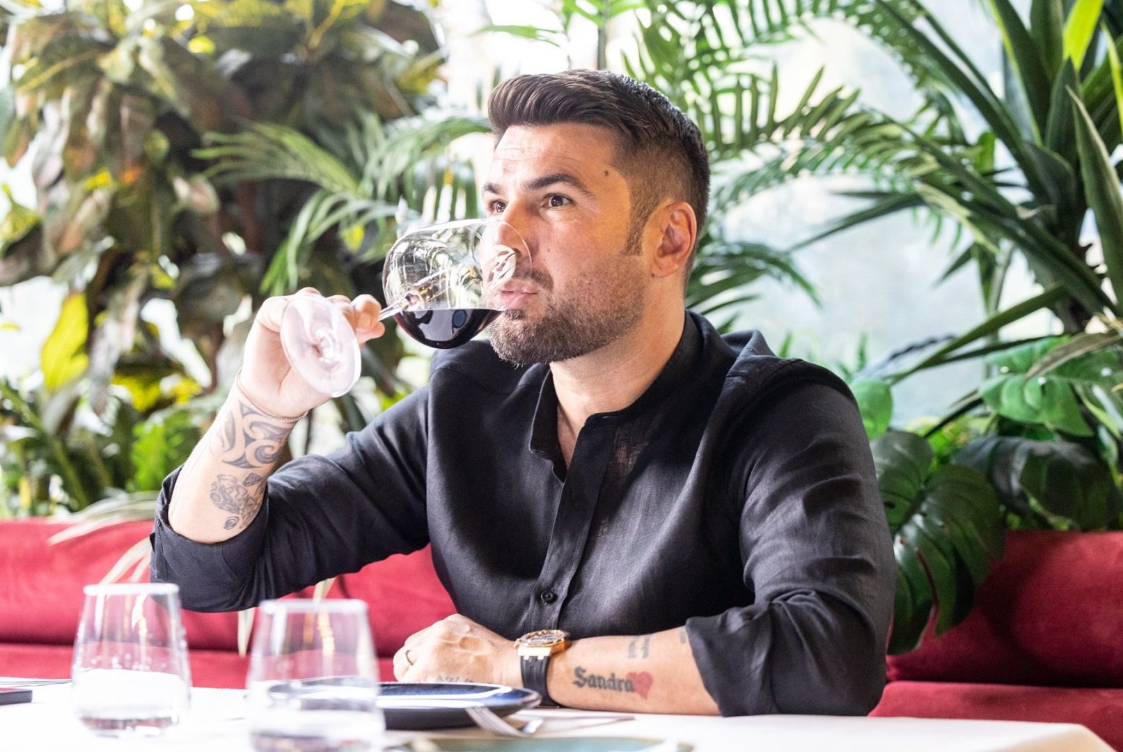 Dieta lui Adrian Mutu. Ce mănâncă la fiecare masă pentru a se menţine în formă la 47 de ani