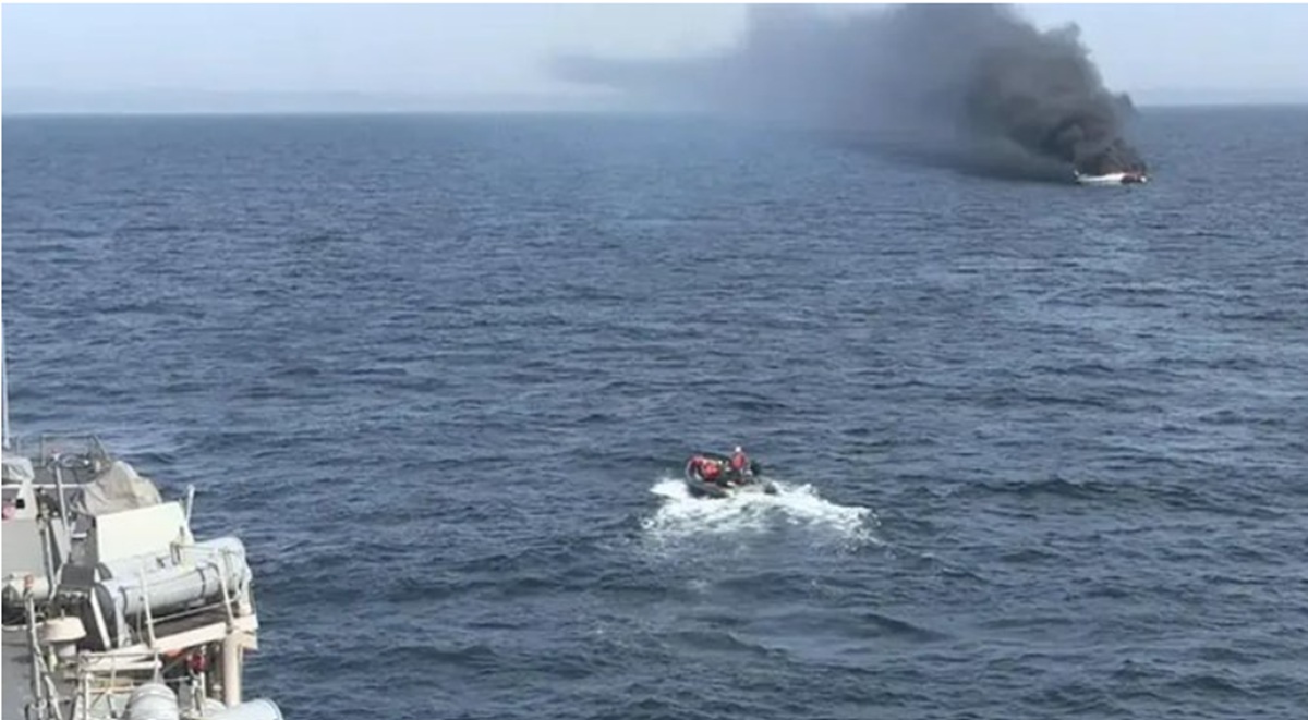 Două nave turcești s-au ciocnit lângă Istanbul. Una dintre ambarcațiuni și cei 10 membri ai echipajului sunt de negăsit după impact VIDEO