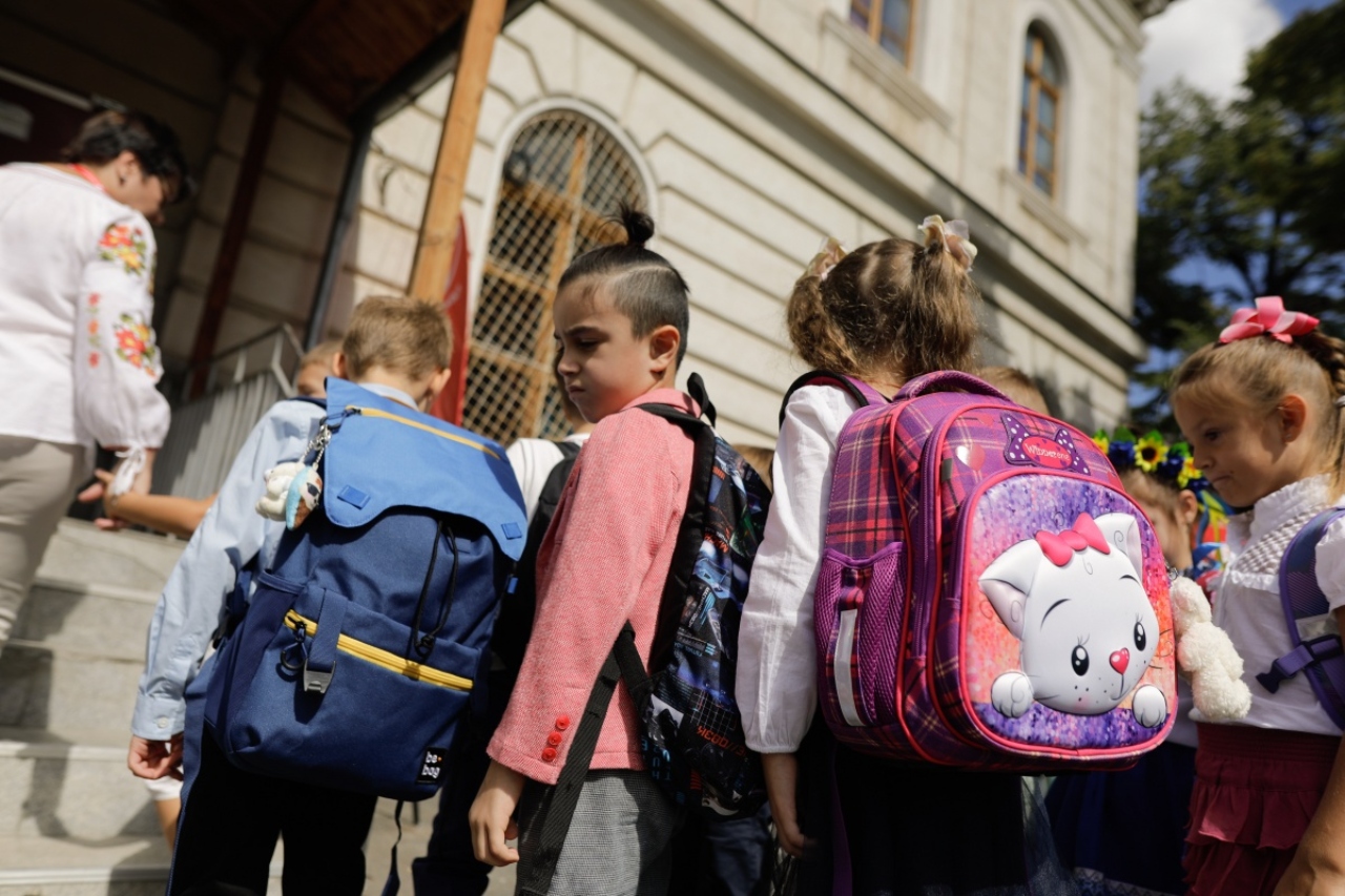 Scandal uriaș după ce Inspectoratul Școlar Cluj a cerut unităților de învățământ să ”asigure” participarea câte unei clase la o slujbă religioasă. ”Ce mizerie! Ce rușine!” DOCUMENT