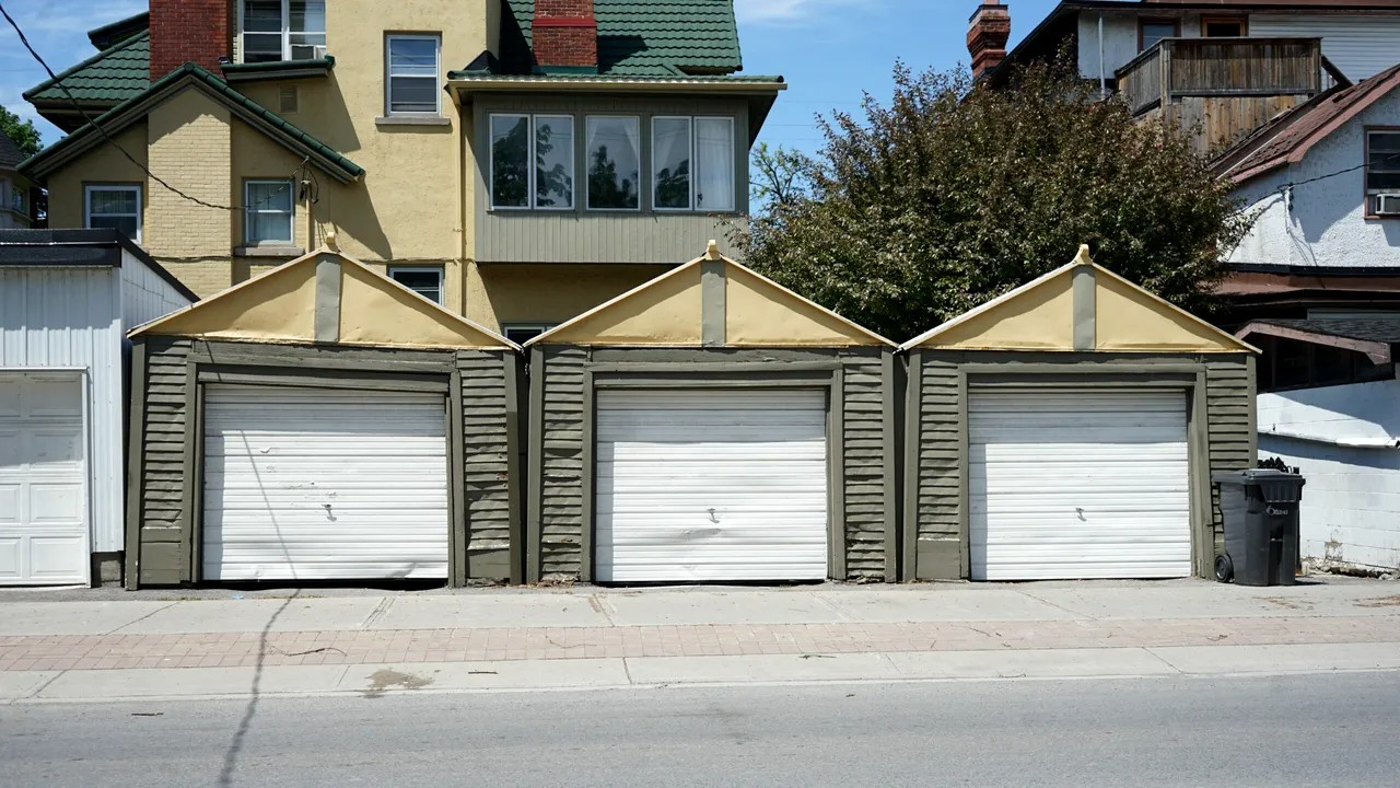 Orașul din Italia unde un garaj costă cât un apartament cu cel puțin trei camere din București