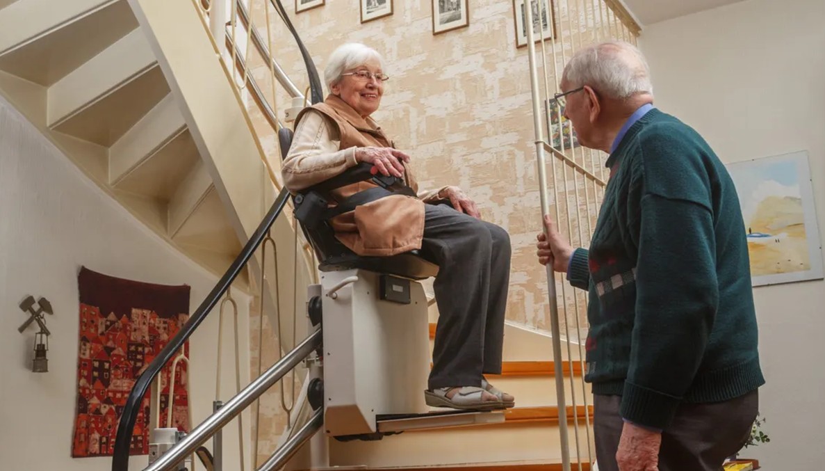 Primul oraș din România care pune lifturi în blocuri cu trei și patru etaje. Nu este București