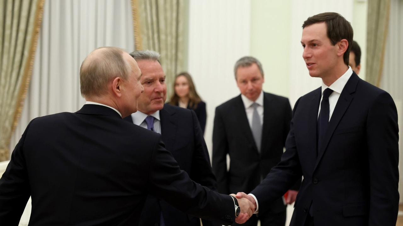 Vladimir Putin i-a primit pe emisarii lui Donald Trump la Moscova. Discuții despre încheierea războiului din Ucraina