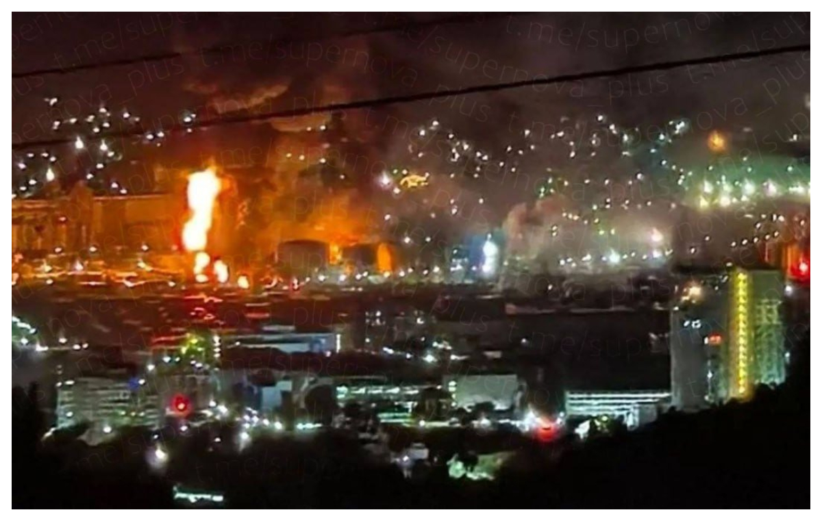 VIDEO Ucraina a bombardat cel mai mare port comercial din Rusia. Dronele au lovit terminalul de păcură din Novorossisk
